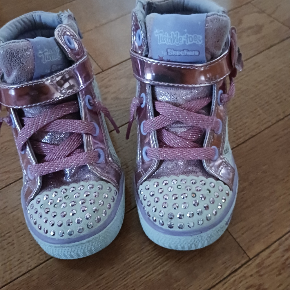 Girls Skechers Size 9